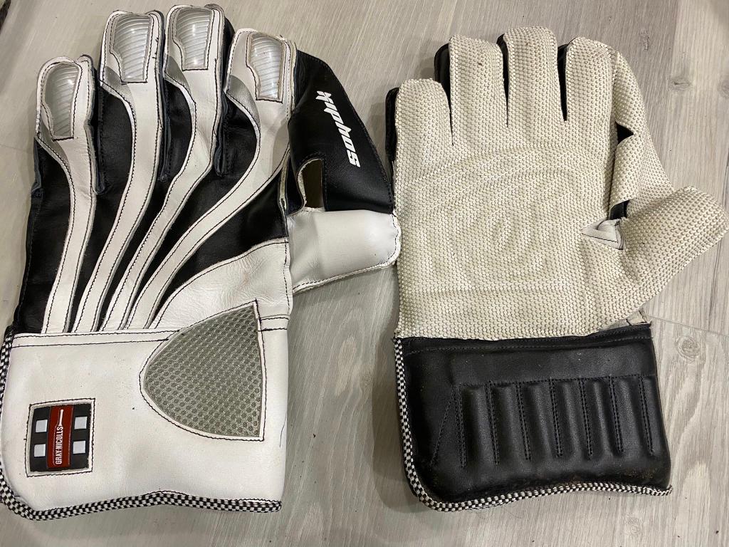 Gray-Nicolls Xiphos Gel Wicket Keeping Gloves