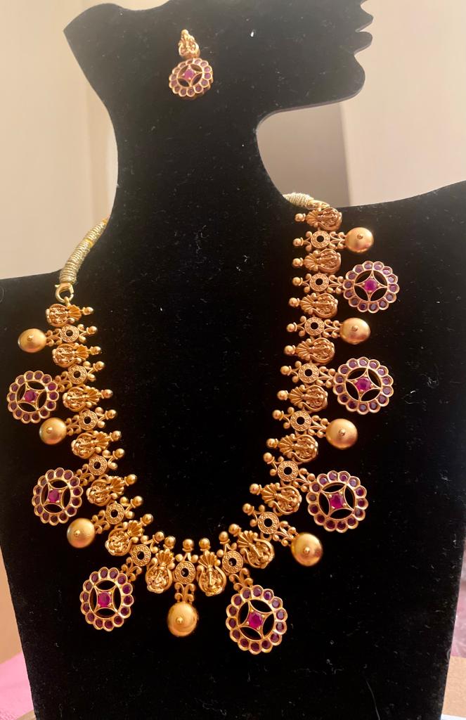 Necklace Set - Ganesha with Red Kemp Stones