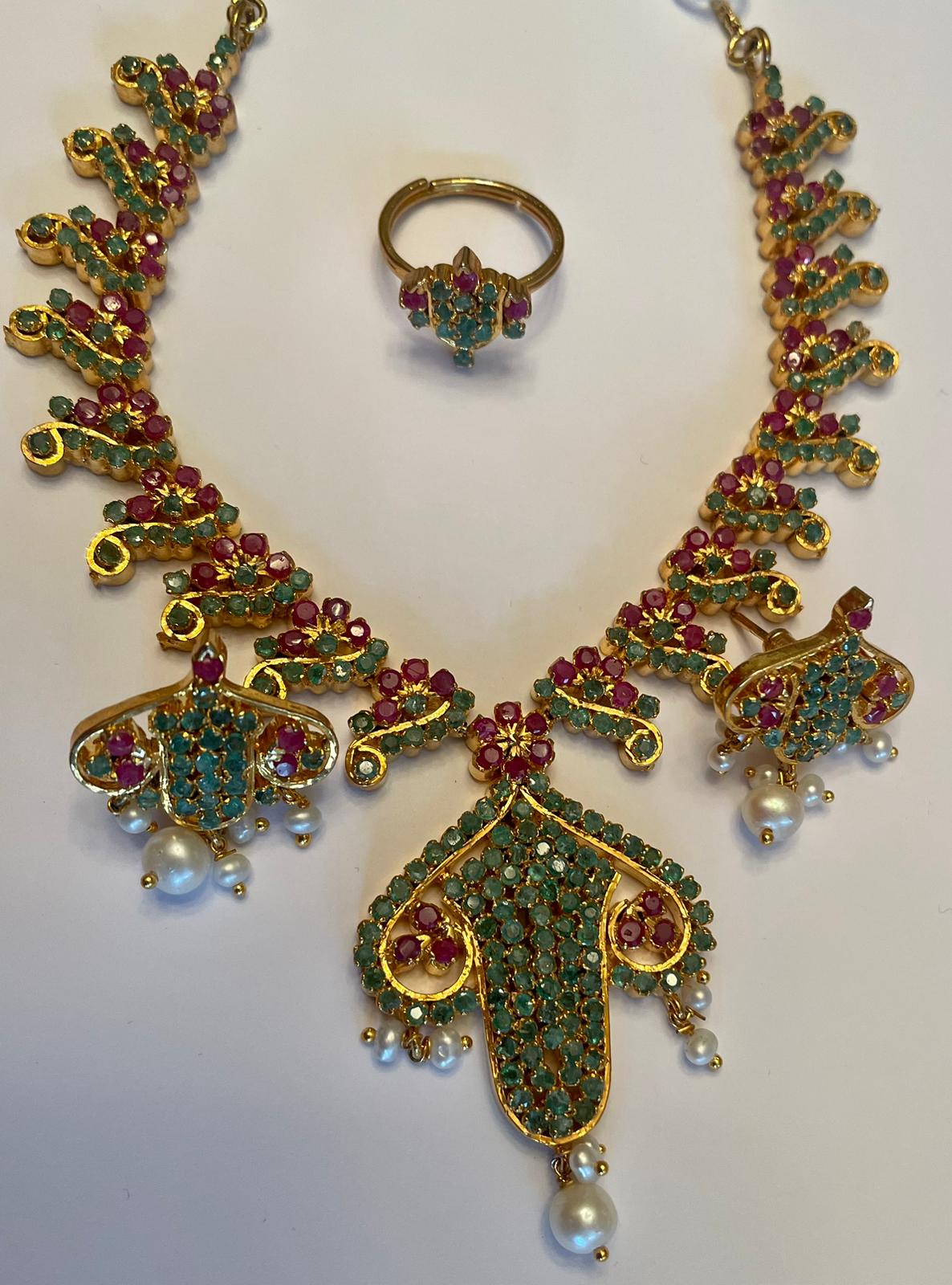 Necklace Set - Red and Green Stone