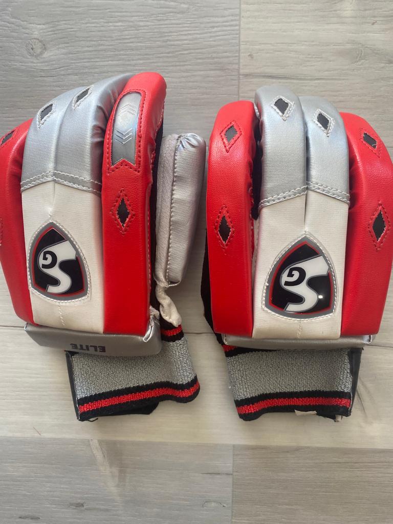 SG Elite Left Handed Batting Gloves