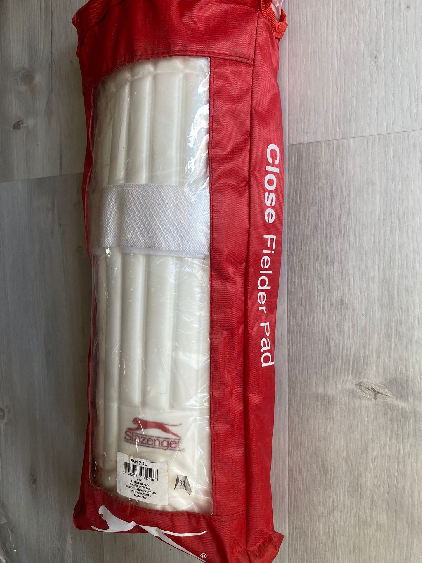 Slazenger Close Fielder Pad