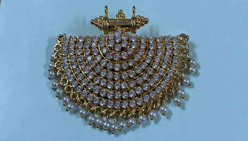 White Stones with Pearl Pendant