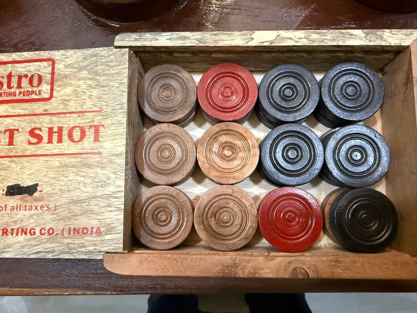 Carrom Coins - Astro Bullot Shot